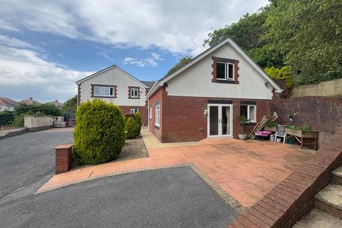 4 bedroom detached house for sale, Horeb Road, Mynyddygarreg, Kidwelly