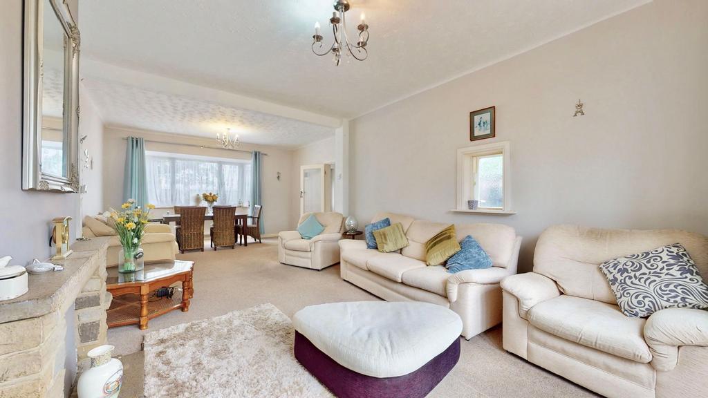 Lounge/Dining room