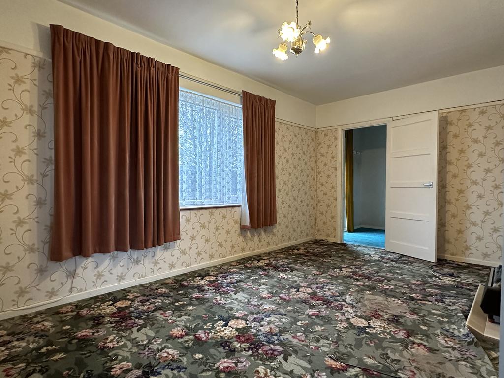 Sitting Room 2 T202505291630.jpg