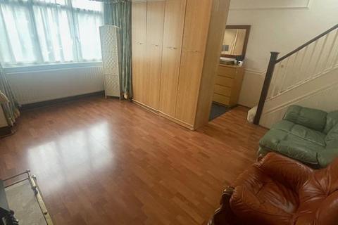 3 bedroom house to rent, Sherringham Avenue, Tottenham