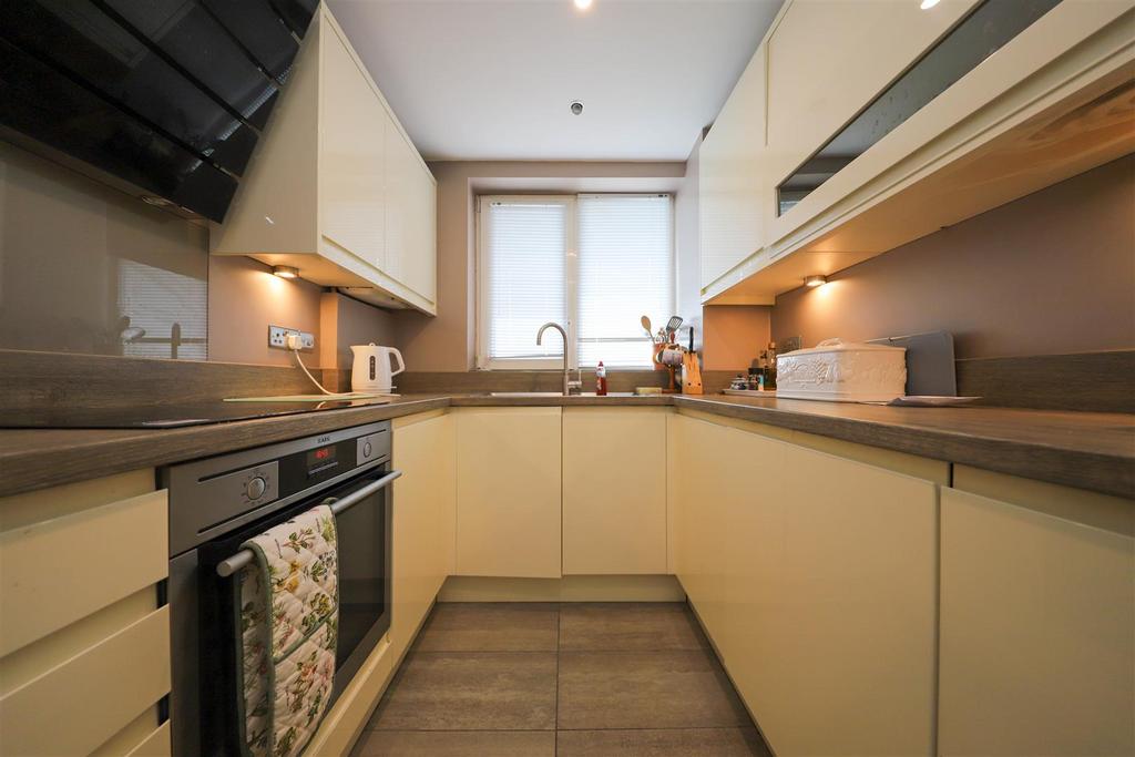Nicholas james cromwell kitchen.jpg