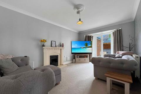 36 Chestnut Avenue, Great Notley, Braintree, CM77 7YJ