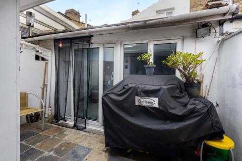 3 bedroom terraced house for sale, Meath Road, Stratford, London, E15