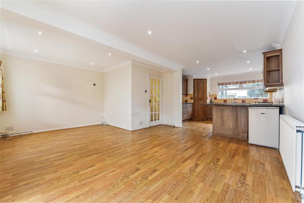 Sitting/Dining Room