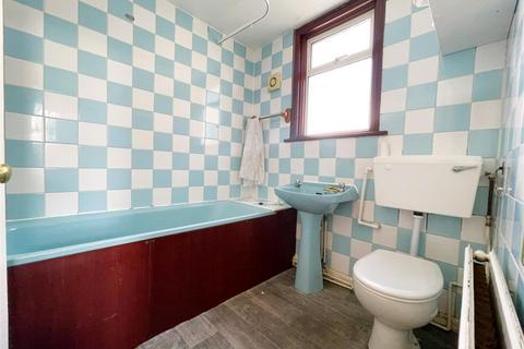 2 bedroom apartment to rent, St Georges Square, Forest Gate E7 8HN