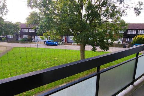 2 bedroom apartment for sale, Baywood Square, Chigwell