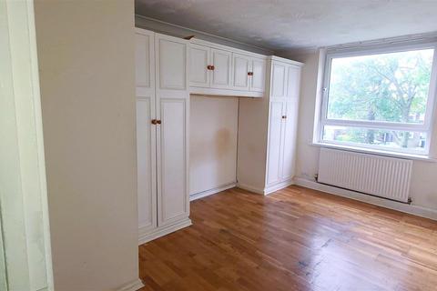 2 bedroom apartment for sale, Baywood Square, Chigwell