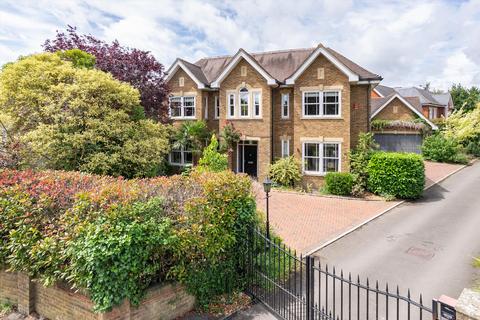 Pony Chase, Cobham, Surrey, KT11