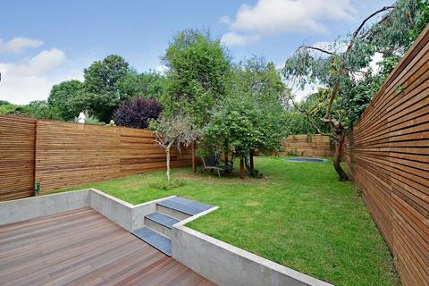 87 Redston Road, London, N8 7HG