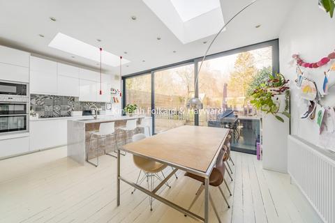 87 Redston Road, London, N8 7HG