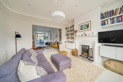 87 Redston Road, London, N8 7HG