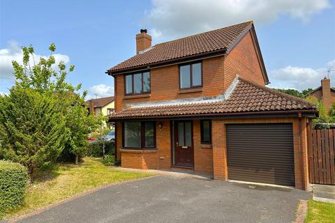 1 Anglesey Mead, Chippenham, SN15 3UB