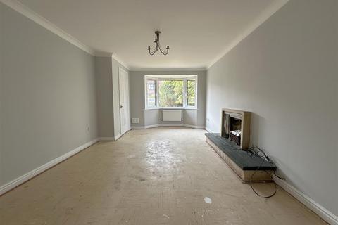 1 Anglesey Mead, Chippenham, SN15 3UB