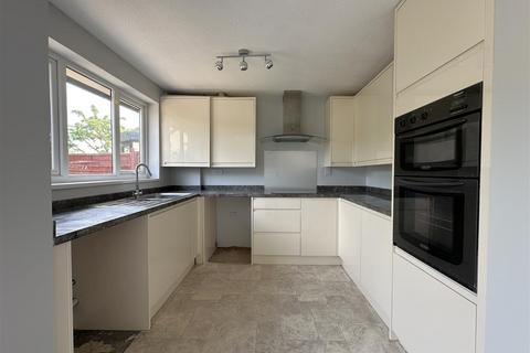 1 Anglesey Mead, Chippenham, SN15 3UB