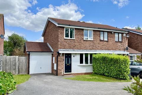 7 Bates Close, Sutton Coldfield, B76 1TL