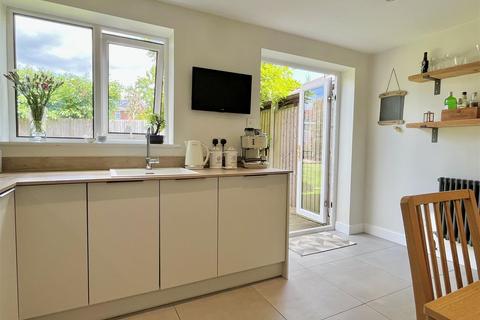 7 Bates Close, Sutton Coldfield, B76 1TL