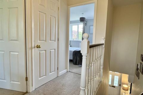 7 Bates Close, Sutton Coldfield, B76 1TL