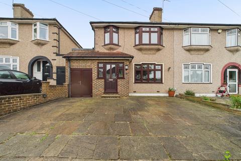 4 Romney Gardens, Bexleyheath, DA7 5HA