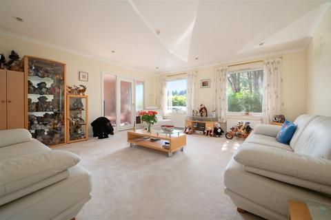 4 bedroom detached bungalow for sale, Methven, Perth