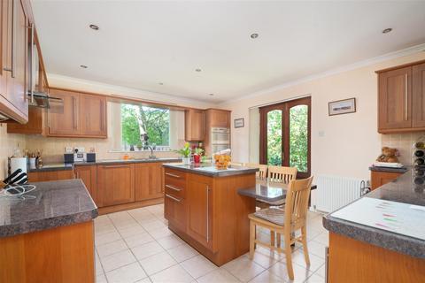 4 bedroom detached bungalow for sale, Methven, Perth