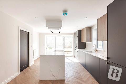 5 bedroom detached house for sale, Rochester Mews, Baddow Road, Chelmsford, Essex, CM2