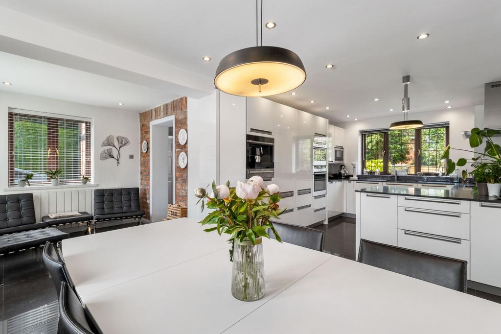 Kitchen/Breakfast Room