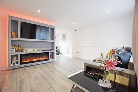 232 Broadway, Gillingham, ME8 6DT