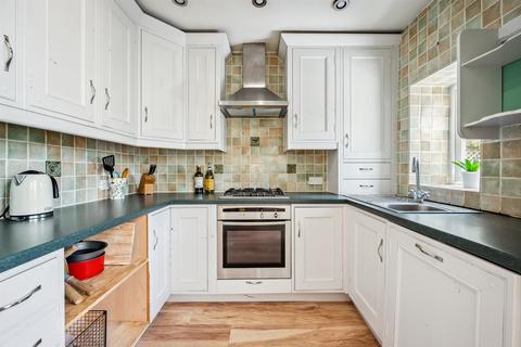 3 Cannonfields, Hathersage, Hope Valley, S32 1AG
