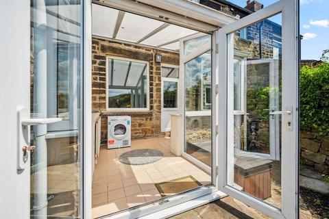 3 Cannonfields, Hathersage, Hope Valley, S32 1AG