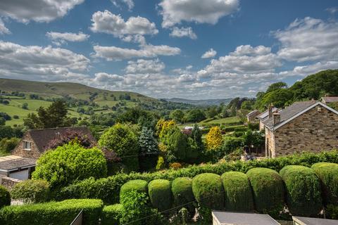 3 Cannonfields, Hathersage, Hope Valley, S32 1AG