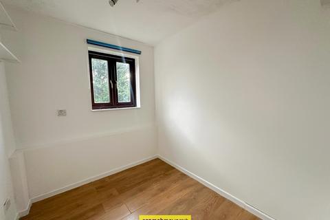 undefined, Petunia Court Luton LU3 1XT