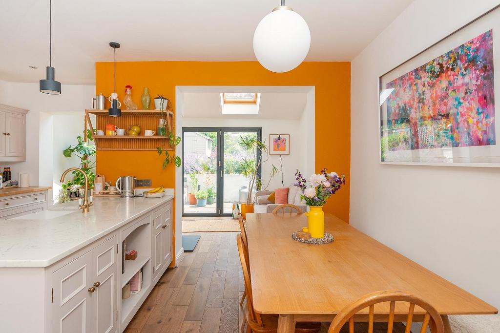 2 S8 RBN - Kitchen Diner E.jpg