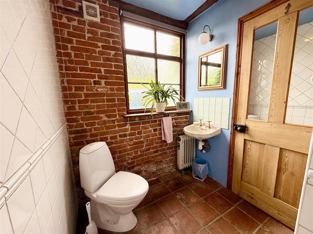 Ground floor 'wetroom' shower room