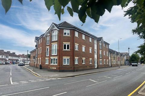 Flat 18, Glebe Court Clarendon Road, Cheshunt, Waltham Cross, EN8 9FB
