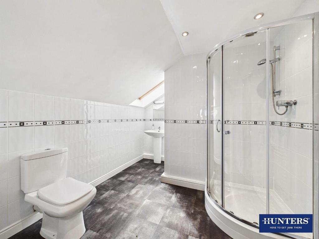 Bedroom Eight - En-Suite