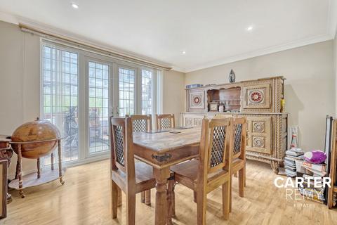 13 Botelers, Basildon, SS16 5SE