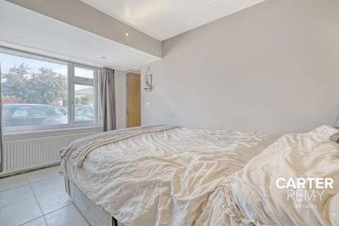 13 Botelers, Basildon, SS16 5SE