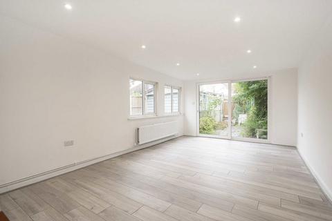 14 Glasbrook Avenue, Twickenham, TW2 6AH