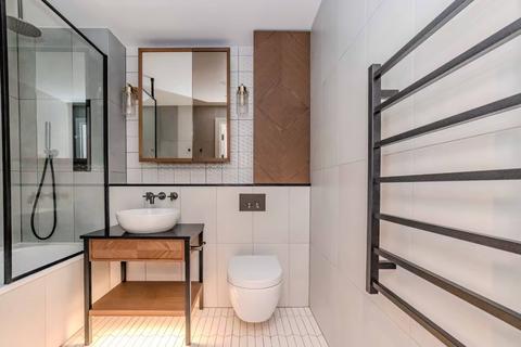 1 bedroom flat for sale, Merino Gardens, London E1W