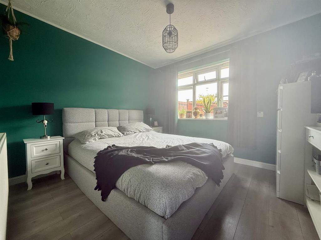Bedroom1.jpg