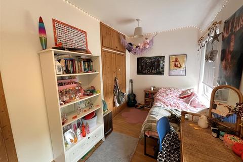 10 Milner Terrace, Leek, ST13 6BY