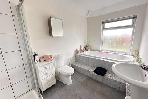 10 Milner Terrace, Leek, ST13 6BY