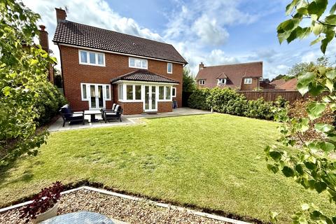 4 bedroom detached house for sale, Serpentine Road, Tunstall Area