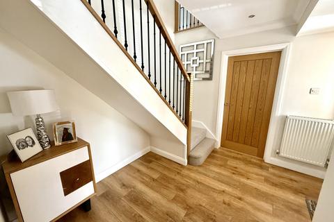 4 bedroom detached house for sale, Serpentine Road, Tunstall Area