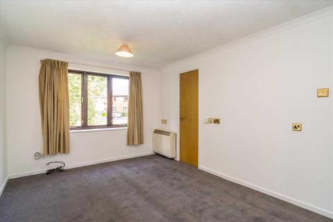 Studio to rent, Heron Court, Booth Road, Colindale
