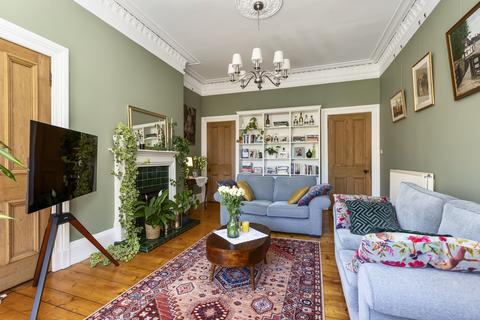 2f2, 207 Bruntsfield Place, Edinburgh, EH10 4DH