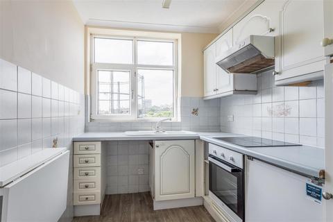 2 bedroom maisonette for sale, Cliff Road, Brighton