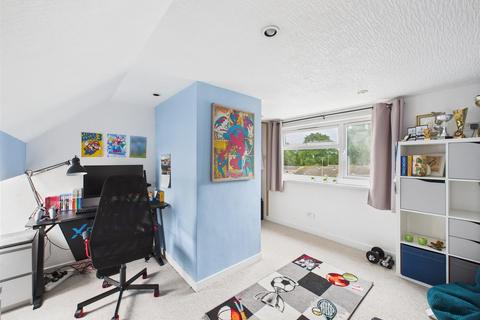 136 Ashington Grove, Coventry, CV3 4DB