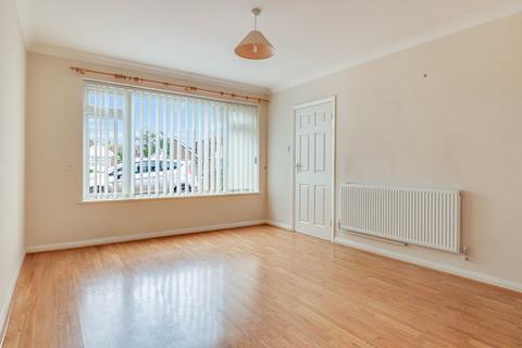 68 Maplin Way, Southend-on-sea, SS1 3NA