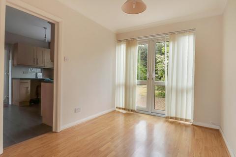68 Maplin Way, Southend-on-sea, SS1 3NA